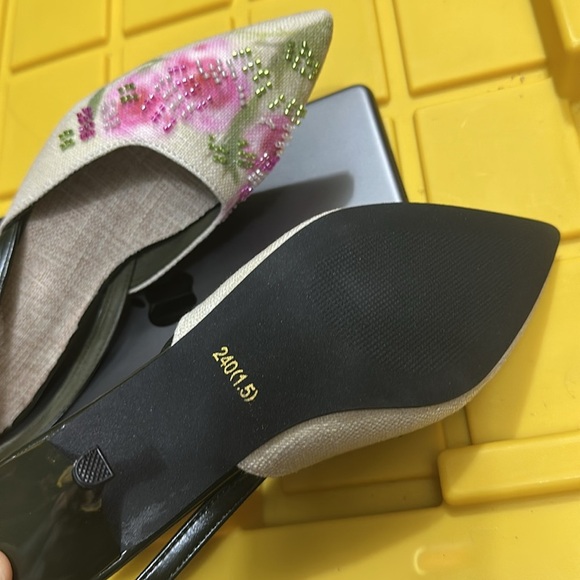 Women’s Canvas Embellishment Canvas Slingback Pump Size 7 - Picture 3 of 5